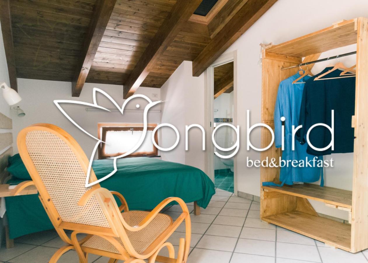 Bed and Breakfast Songbird Аджерола Экстерьер фото